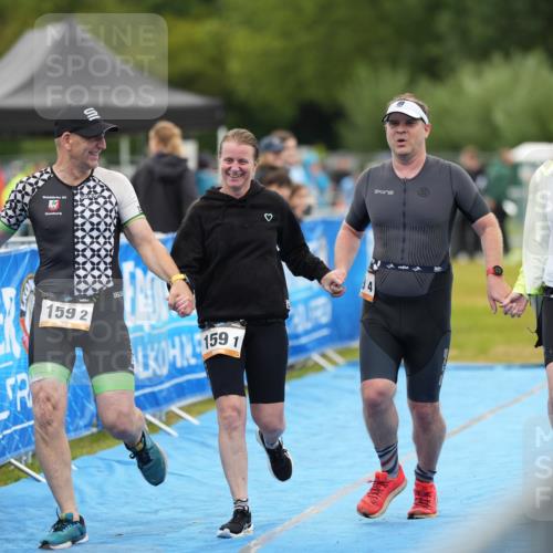 30.08.2026 - Elbe Triathlon Hamburg LAZAROV Photography http://msf.ph/oto/10029873 30.08.2026 16:32:28 Ziel  meine-sportfotos.de