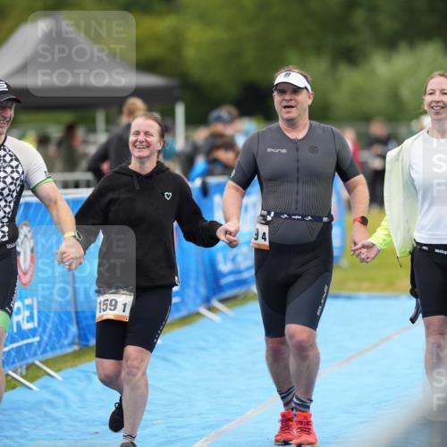 30.08.2026 - Elbe Triathlon Hamburg LAZAROV Photography http://msf.ph/oto/10029874 30.08.2026 16:32:29 Ziel  meine-sportfotos.de