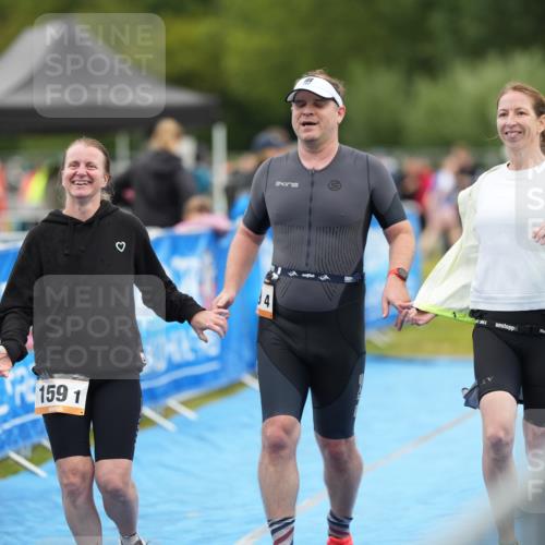 30.08.2026 - Elbe Triathlon Hamburg LAZAROV Photography http://msf.ph/oto/10029875 30.08.2026 16:32:29 Ziel  meine-sportfotos.de