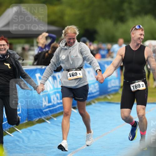 30.08.2026 - Elbe Triathlon Hamburg LAZAROV Photography http://msf.ph/oto/10029885 30.08.2026 16:34:28 Ziel  meine-sportfotos.de