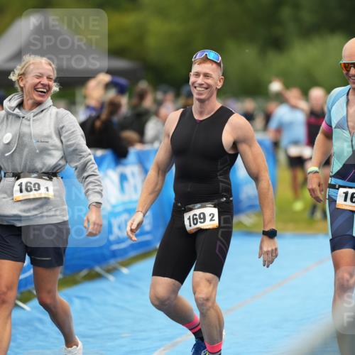 30.08.2026 - Elbe Triathlon Hamburg LAZAROV Photography http://msf.ph/oto/10029887 30.08.2026 16:34:29 Ziel  meine-sportfotos.de