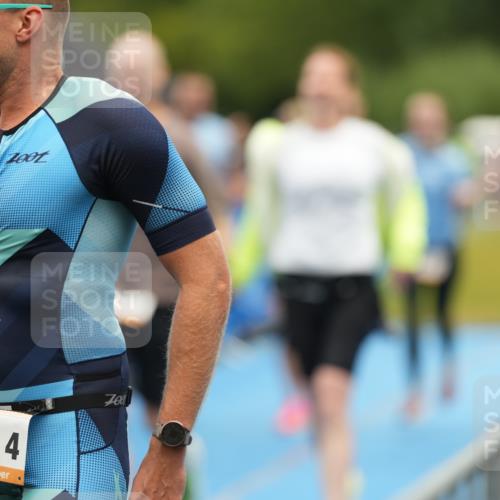 30.08.2026 - Elbe Triathlon Hamburg LAZAROV Photography http://msf.ph/oto/10029890 30.08.2026 16:34:33 Ziel  meine-sportfotos.de