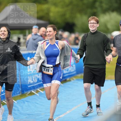 30.08.2026 - Elbe Triathlon Hamburg LAZAROV Photography http://msf.ph/oto/10029901 30.08.2026 16:37:26 Ziel  meine-sportfotos.de