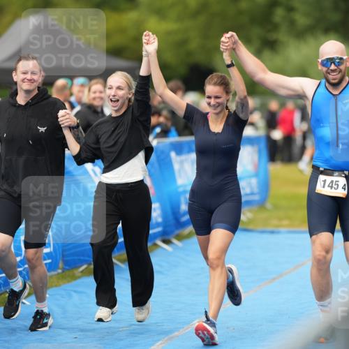 30.08.2026 - Elbe Triathlon Hamburg LAZAROV Photography http://msf.ph/oto/10029903 30.08.2026 16:38:33 Ziel  meine-sportfotos.de