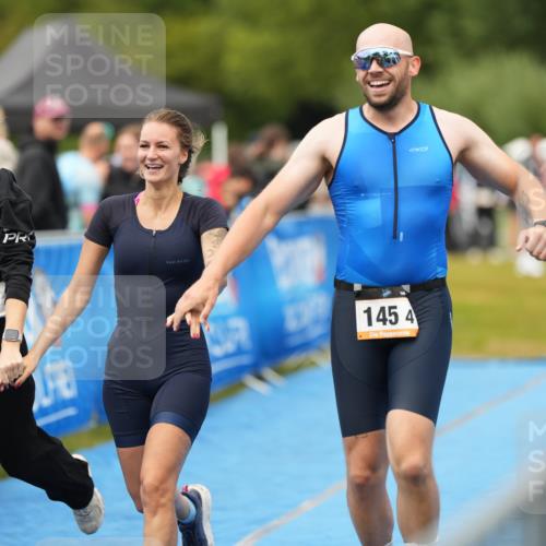 30.08.2026 - Elbe Triathlon Hamburg LAZAROV Photography http://msf.ph/oto/10029905 30.08.2026 16:38:34 Ziel  meine-sportfotos.de