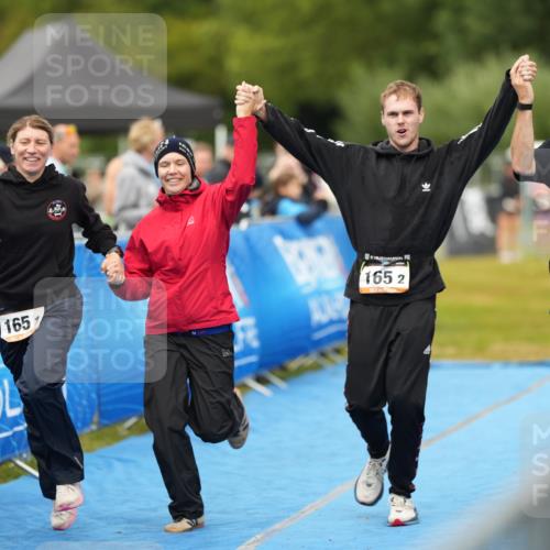 30.08.2026 - Elbe Triathlon Hamburg LAZAROV Photography http://msf.ph/oto/10029906 30.08.2026 16:39:01 Ziel  meine-sportfotos.de