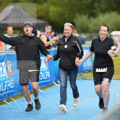 30.08.2026 - Elbe Triathlon Hamburg LAZAROV Photography http://msf.ph/oto/10029912 30.08.2026 16:40:29 Ziel  meine-sportfotos.de