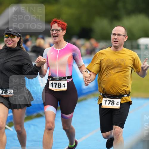 30.08.2026 - Elbe Triathlon Hamburg LAZAROV Photography http://msf.ph/oto/10029917 30.08.2026 16:42:21 Ziel  meine-sportfotos.de