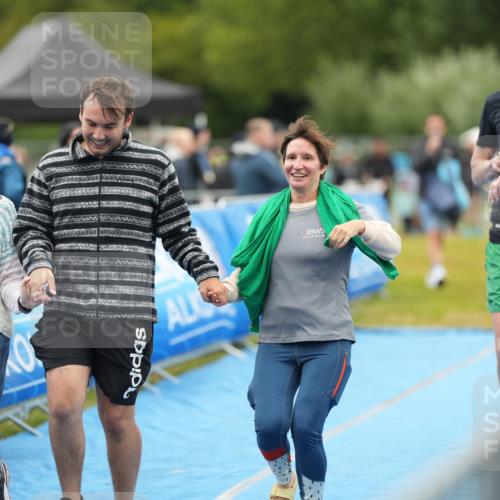 30.08.2026 - Elbe Triathlon Hamburg LAZAROV Photography http://msf.ph/oto/10029920 30.08.2026 16:44:46 Ziel  meine-sportfotos.de
