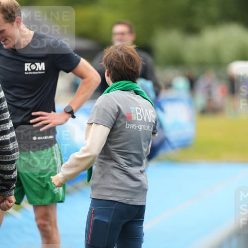30.08.2026 - Elbe Triathlon Hamburg LAZAROV Photography http://msf.ph/oto/10029921 30.08.2026 16:44:54 Ziel  meine-sportfotos.de