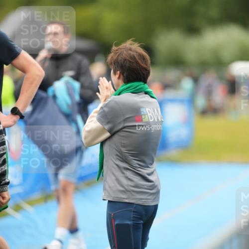 30.08.2026 - Elbe Triathlon Hamburg LAZAROV Photography http://msf.ph/oto/10029923 30.08.2026 16:44:55 Ziel  meine-sportfotos.de