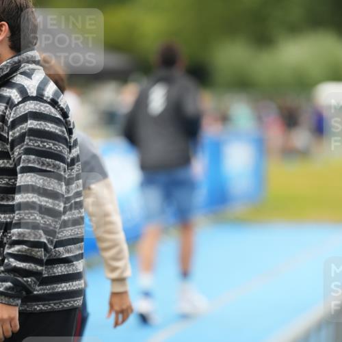 30.08.2026 - Elbe Triathlon Hamburg LAZAROV Photography http://msf.ph/oto/10029924 30.08.2026 16:44:59 Ziel  meine-sportfotos.de