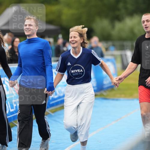 30.08.2026 - Elbe Triathlon Hamburg LAZAROV Photography http://msf.ph/oto/10029927 30.08.2026 16:47:06 Ziel  meine-sportfotos.de