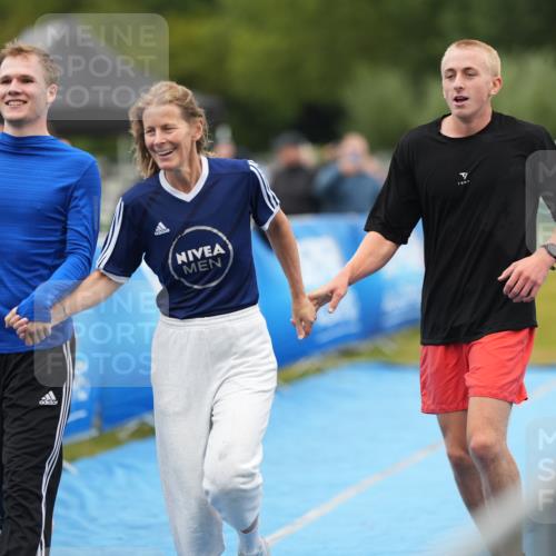30.08.2026 - Elbe Triathlon Hamburg LAZAROV Photography http://msf.ph/oto/10029928 30.08.2026 16:47:07 Ziel  meine-sportfotos.de