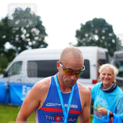 30.08.2026 - Elbe Triathlon Hamburg LAZAROV Photography http://msf.ph/oto/10029965 30.08.2026 10:00:05 Ziel 194 meine-sportfotos.de