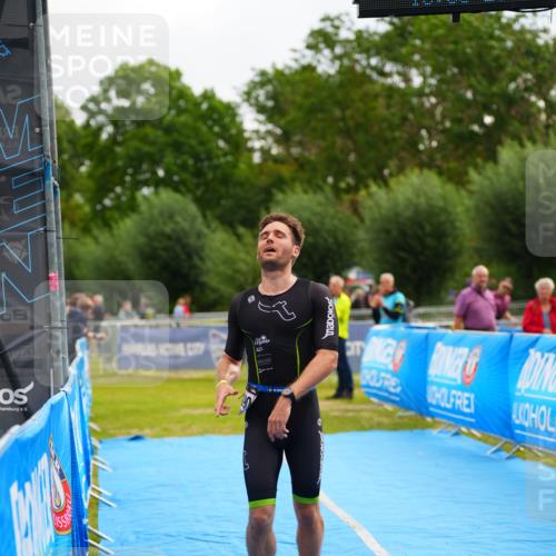 30.08.2026 - Elbe Triathlon Hamburg LAZAROV Photography http://msf.ph/oto/10029972 30.08.2026 10:00:25 Ziel 190 meine-sportfotos.de