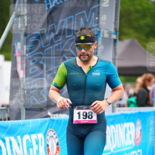 30.08.2026 - Elbe Triathlon Hamburg LAZAROV Photography http://msf.ph/oto/10030044 30.08.2026 10:04:21 Ziel 198 meine-sportfotos.de