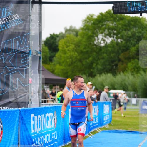 30.08.2026 - Elbe Triathlon Hamburg LAZAROV Photography http://msf.ph/oto/10030073 30.08.2026 10:05:43 Ziel 204 meine-sportfotos.de