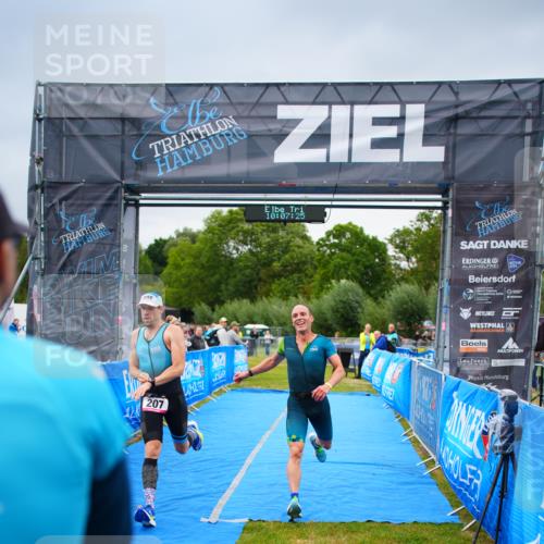 30.08.2026 - Elbe Triathlon Hamburg LAZAROV Photography http://msf.ph/oto/10030108 30.08.2026 10:07:26 Ziel 199, 207 meine-sportfotos.de