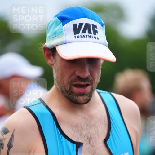 30.08.2026 - Elbe Triathlon Hamburg LAZAROV Photography http://msf.ph/oto/10030113 30.08.2026 10:07:46 Ziel  meine-sportfotos.de