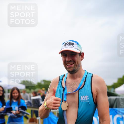 30.08.2026 - Elbe Triathlon Hamburg LAZAROV Photography http://msf.ph/oto/10030124 30.08.2026 10:07:56 Ziel  meine-sportfotos.de
