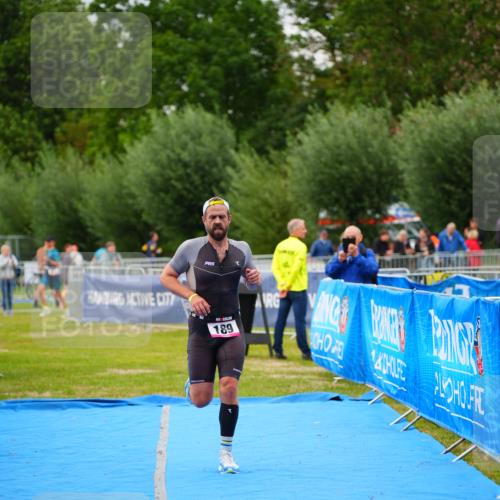 30.08.2026 - Elbe Triathlon Hamburg LAZAROV Photography http://msf.ph/oto/10030131 30.08.2026 10:08:07 Ziel 189 meine-sportfotos.de