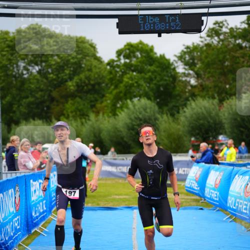 30.08.2026 - Elbe Triathlon Hamburg LAZAROV Photography http://msf.ph/oto/10030165 30.08.2026 10:08:52 Ziel 182, 197 meine-sportfotos.de