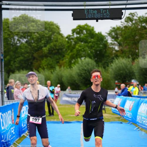 30.08.2026 - Elbe Triathlon Hamburg LAZAROV Photography http://msf.ph/oto/10030166 30.08.2026 10:08:52 Ziel 182, 197 meine-sportfotos.de
