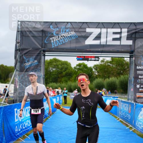 30.08.2026 - Elbe Triathlon Hamburg LAZAROV Photography http://msf.ph/oto/10030170 30.08.2026 10:08:53 Ziel 182, 197 meine-sportfotos.de
