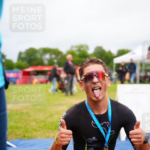 30.08.2026 - Elbe Triathlon Hamburg LAZAROV Photography http://msf.ph/oto/10030177 30.08.2026 10:09:19 Ziel  meine-sportfotos.de