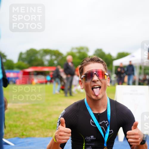 30.08.2026 - Elbe Triathlon Hamburg LAZAROV Photography http://msf.ph/oto/10030178 30.08.2026 10:09:19 Ziel  meine-sportfotos.de