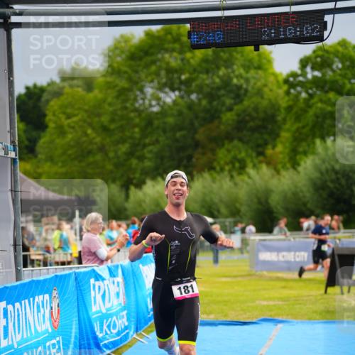 30.08.2026 - Elbe Triathlon Hamburg LAZAROV Photography http://msf.ph/oto/10030200 30.08.2026 10:10:03 Ziel 181, 240 meine-sportfotos.de