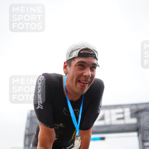 30.08.2026 - Elbe Triathlon Hamburg LAZAROV Photography http://msf.ph/oto/10030205 30.08.2026 10:10:24 Ziel  meine-sportfotos.de
