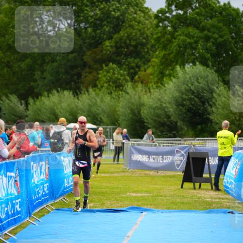30.08.2026 - Elbe Triathlon Hamburg LAZAROV Photography http://msf.ph/oto/10030210 30.08.2026 10:10:31 Ziel 193, 221 meine-sportfotos.de
