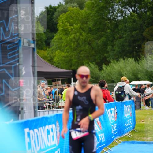 30.08.2026 - Elbe Triathlon Hamburg LAZAROV Photography http://msf.ph/oto/10030211 30.08.2026 10:10:34 Ziel 193, 221 meine-sportfotos.de