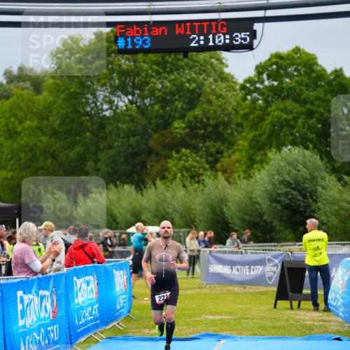 30.08.2026 - Elbe Triathlon Hamburg LAZAROV Photography http://msf.ph/oto/10030215 30.08.2026 10:10:36 Ziel 193, 221 meine-sportfotos.de