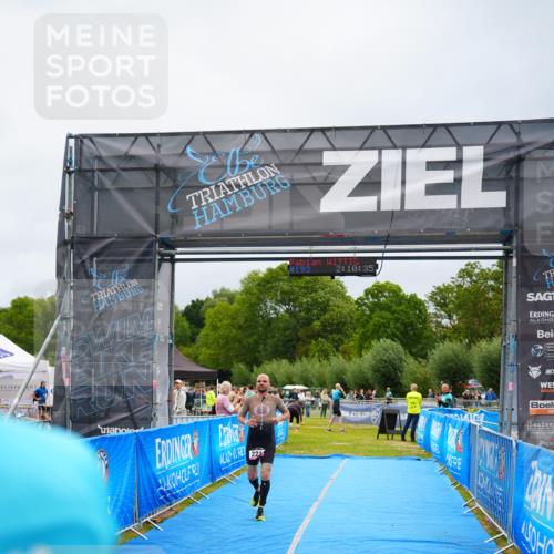 30.08.2026 - Elbe Triathlon Hamburg LAZAROV Photography http://msf.ph/oto/10030219 30.08.2026 10:10:38 Ziel 221 meine-sportfotos.de