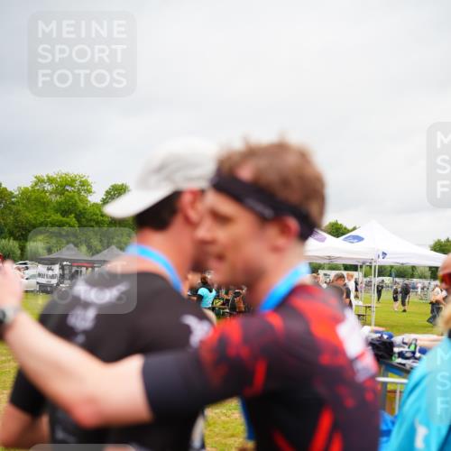 30.08.2026 - Elbe Triathlon Hamburg LAZAROV Photography http://msf.ph/oto/10030240 30.08.2026 10:11:02 Ziel  meine-sportfotos.de