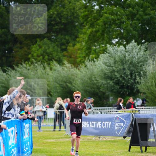 30.08.2026 - Elbe Triathlon Hamburg LAZAROV Photography http://msf.ph/oto/10030268 30.08.2026 10:12:49 Ziel 223 meine-sportfotos.de