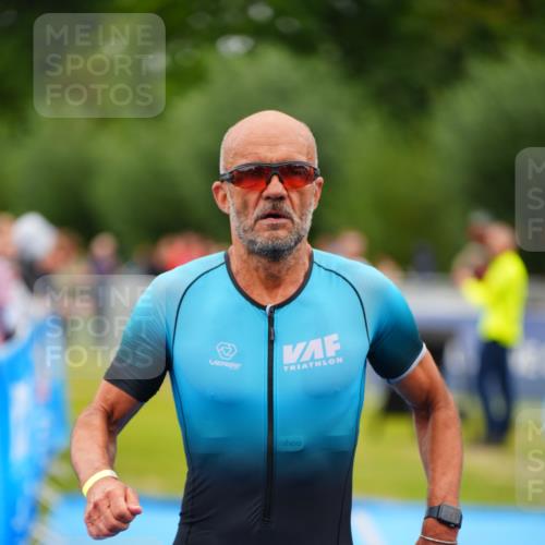 30.08.2026 - Elbe Triathlon Hamburg LAZAROV Photography http://msf.ph/oto/10030398 30.08.2026 10:17:28 Ziel 212, 308, 312 meine-sportfotos.de