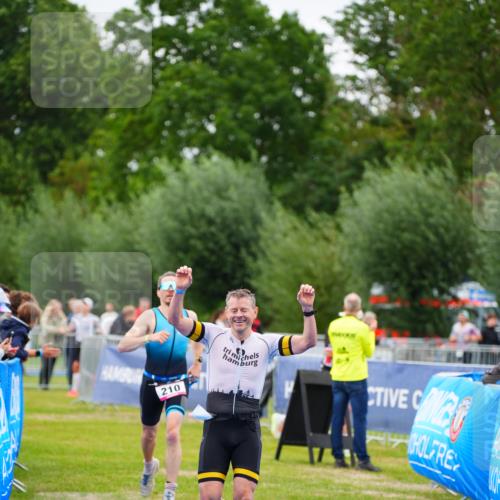 30.08.2026 - Elbe Triathlon Hamburg LAZAROV Photography http://msf.ph/oto/10030406 30.08.2026 10:17:38 Ziel 210, 272 meine-sportfotos.de