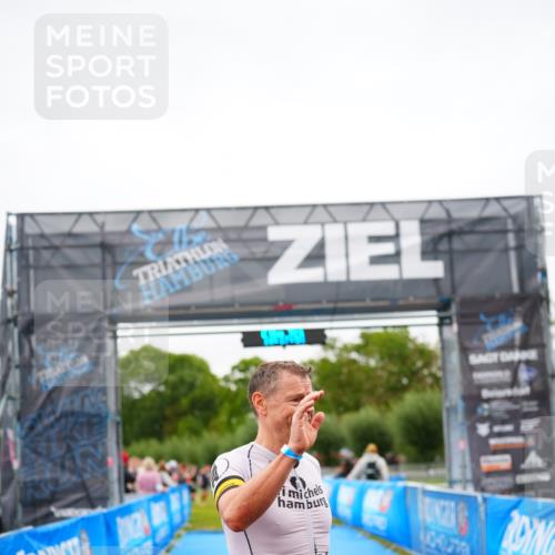 30.08.2026 - Elbe Triathlon Hamburg LAZAROV Photography http://msf.ph/oto/10030428 30.08.2026 10:17:51 Ziel  meine-sportfotos.de