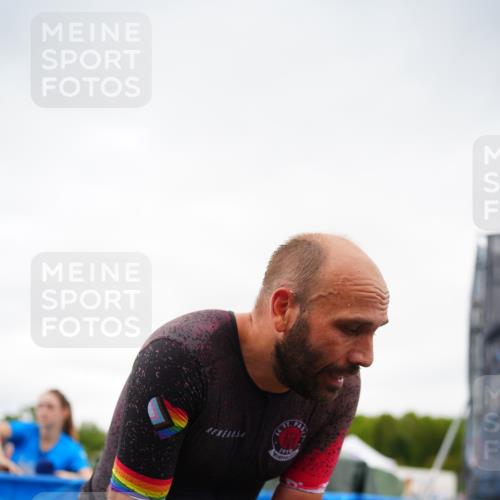30.08.2026 - Elbe Triathlon Hamburg LAZAROV Photography http://msf.ph/oto/10030470 30.08.2026 10:19:01 Ziel  meine-sportfotos.de
