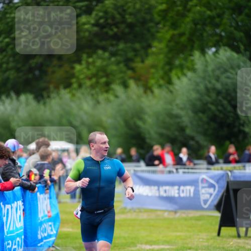 30.08.2026 - Elbe Triathlon Hamburg LAZAROV Photography http://msf.ph/oto/10030566 30.08.2026 10:22:27 Ziel 200 meine-sportfotos.de
