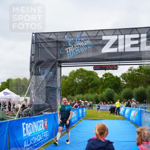 30.08.2026 - Elbe Triathlon Hamburg LAZAROV Photography http://msf.ph/oto/10030572 30.08.2026 10:22:30 Ziel 200 meine-sportfotos.de