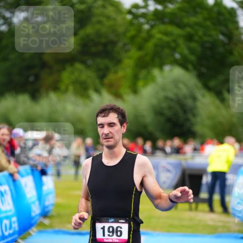 30.08.2026 - Elbe Triathlon Hamburg LAZAROV Photography http://msf.ph/oto/10030575 30.08.2026 10:24:09 Ziel 196 meine-sportfotos.de