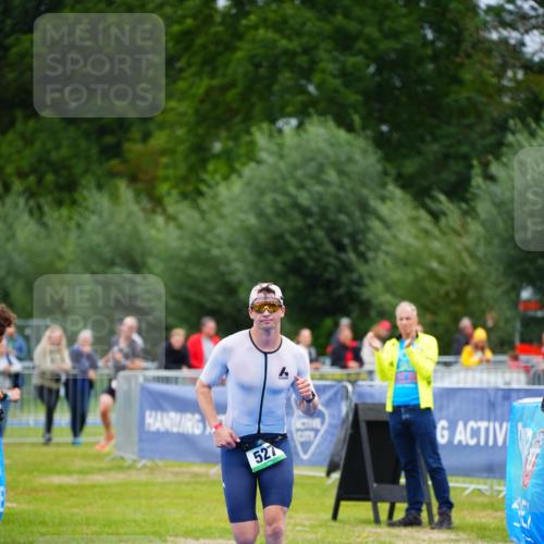 30.08.2026 - Elbe Triathlon Hamburg LAZAROV Photography http://msf.ph/oto/10030582 30.08.2026 10:25:01 Ziel 258, 527 meine-sportfotos.de