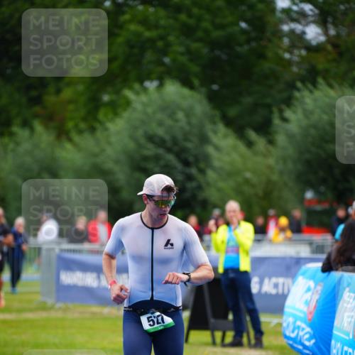 30.08.2026 - Elbe Triathlon Hamburg LAZAROV Photography http://msf.ph/oto/10030584 30.08.2026 10:25:02 Ziel 258, 527 meine-sportfotos.de