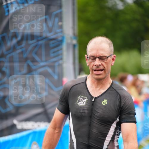 30.08.2026 - Elbe Triathlon Hamburg LAZAROV Photography http://msf.ph/oto/10030599 30.08.2026 10:25:13 Ziel 258 meine-sportfotos.de