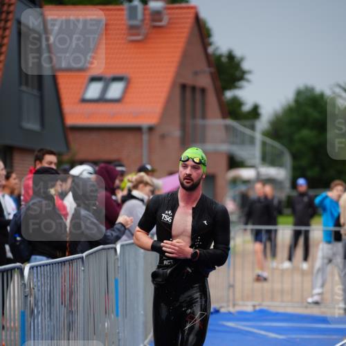 30.08.2026 - Elbe Triathlon Hamburg LAZAROV Photography http://msf.ph/oto/10030621 30.08.2026 08:22:48 Schwimmen 195, 203 meine-sportfotos.de